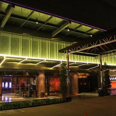 108 Hotel By Him Jakarta Ngoại thất bức ảnh
