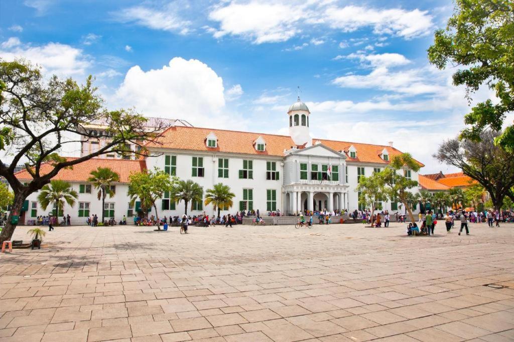 108 Hotel By Him Jakarta Ngoại thất bức ảnh