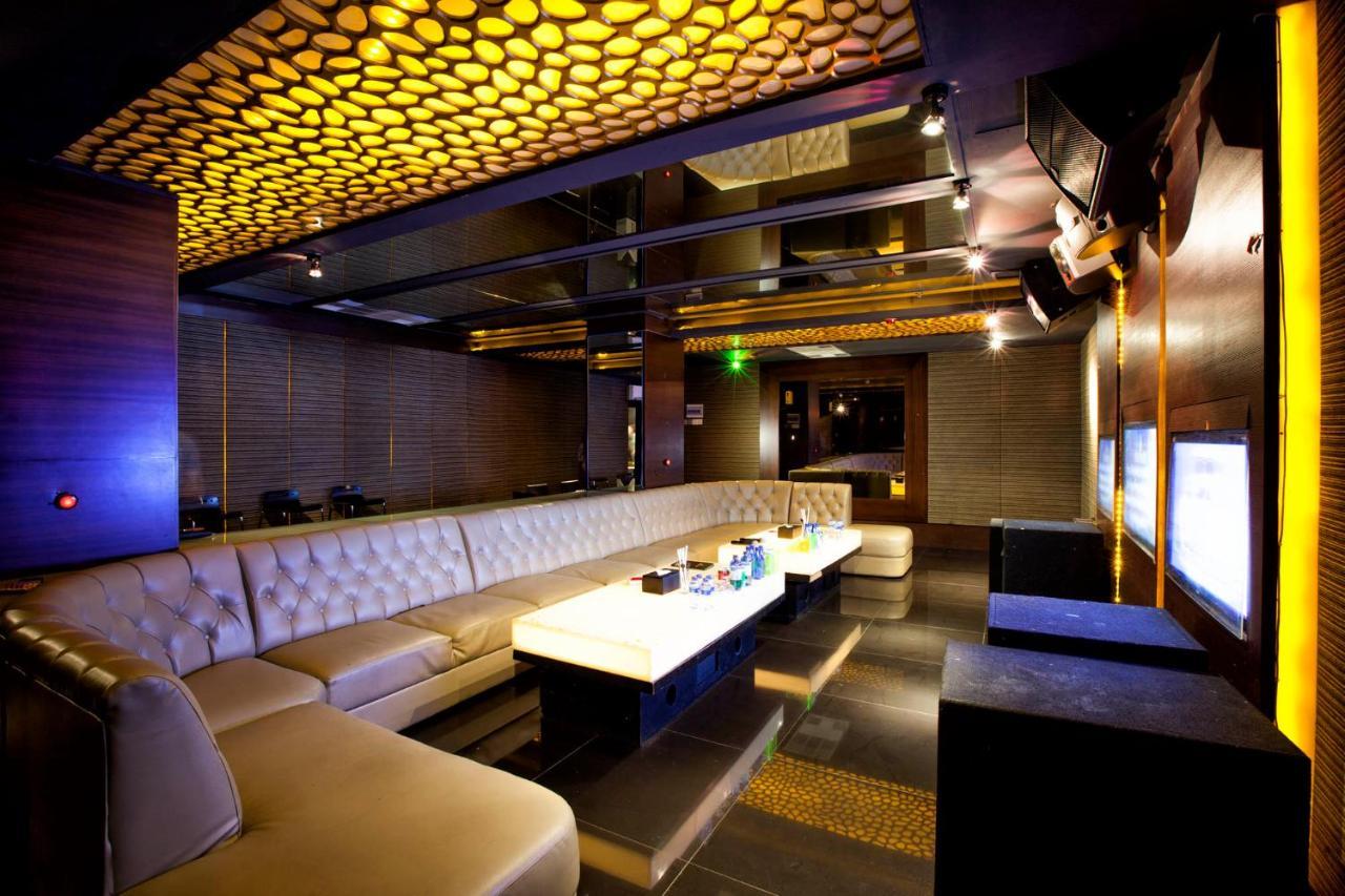 108 Hotel By Him Jakarta Ngoại thất bức ảnh