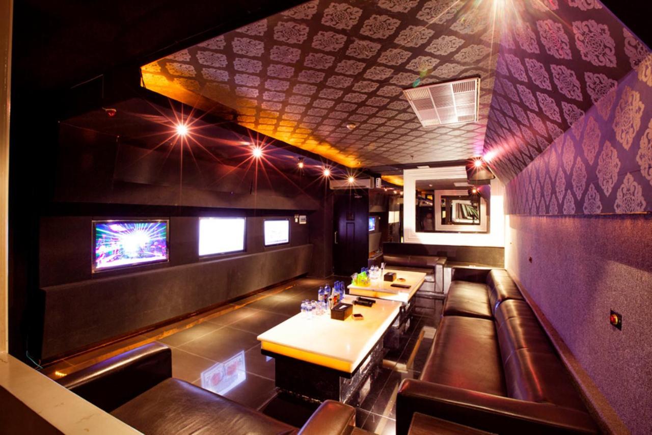 108 Hotel By Him Jakarta Ngoại thất bức ảnh