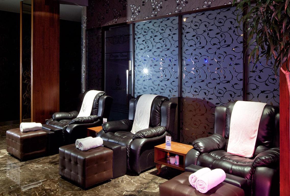 108 Hotel By Him Jakarta Ngoại thất bức ảnh