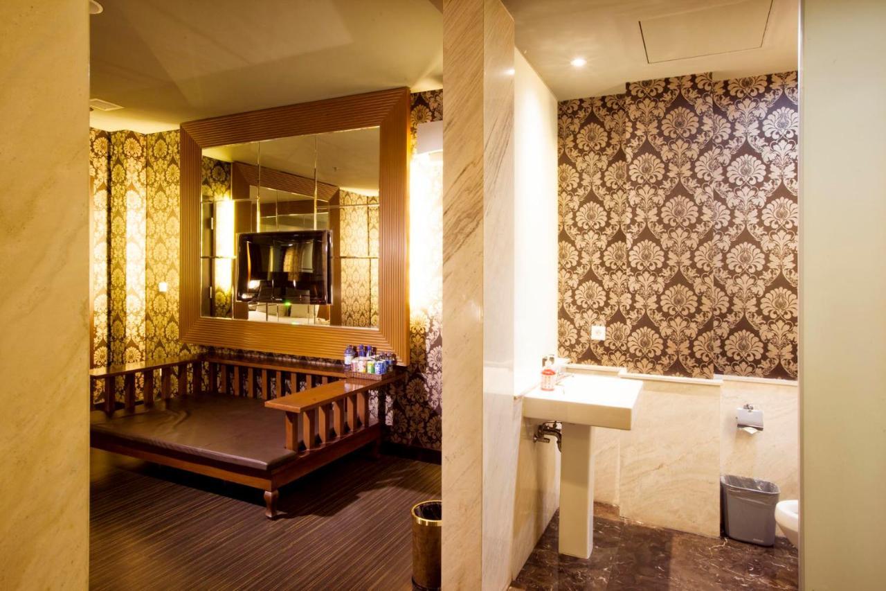 108 Hotel By Him Jakarta Ngoại thất bức ảnh