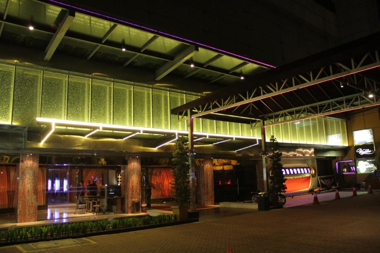 108 Hotel By Him Jakarta Ngoại thất bức ảnh